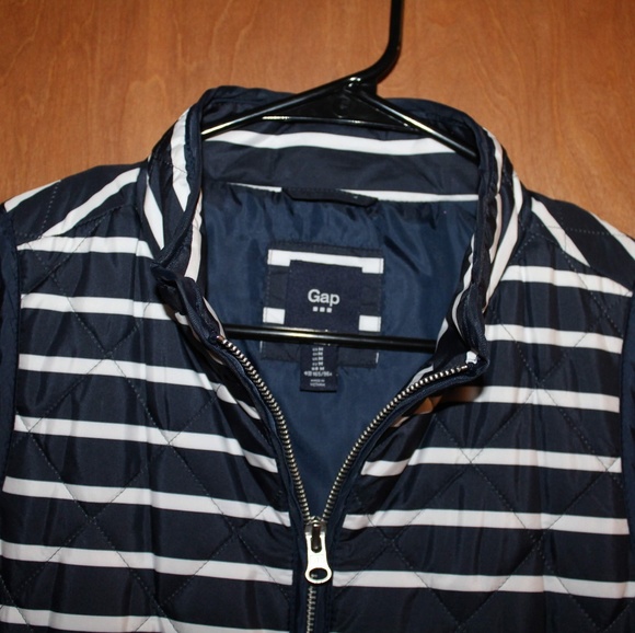 Gap Stripe Thin Puffer Vest Like New Navy Nautical sz M - Picture 4 of 4